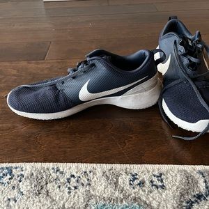 Nike Men’s Roshe Golf Shoes